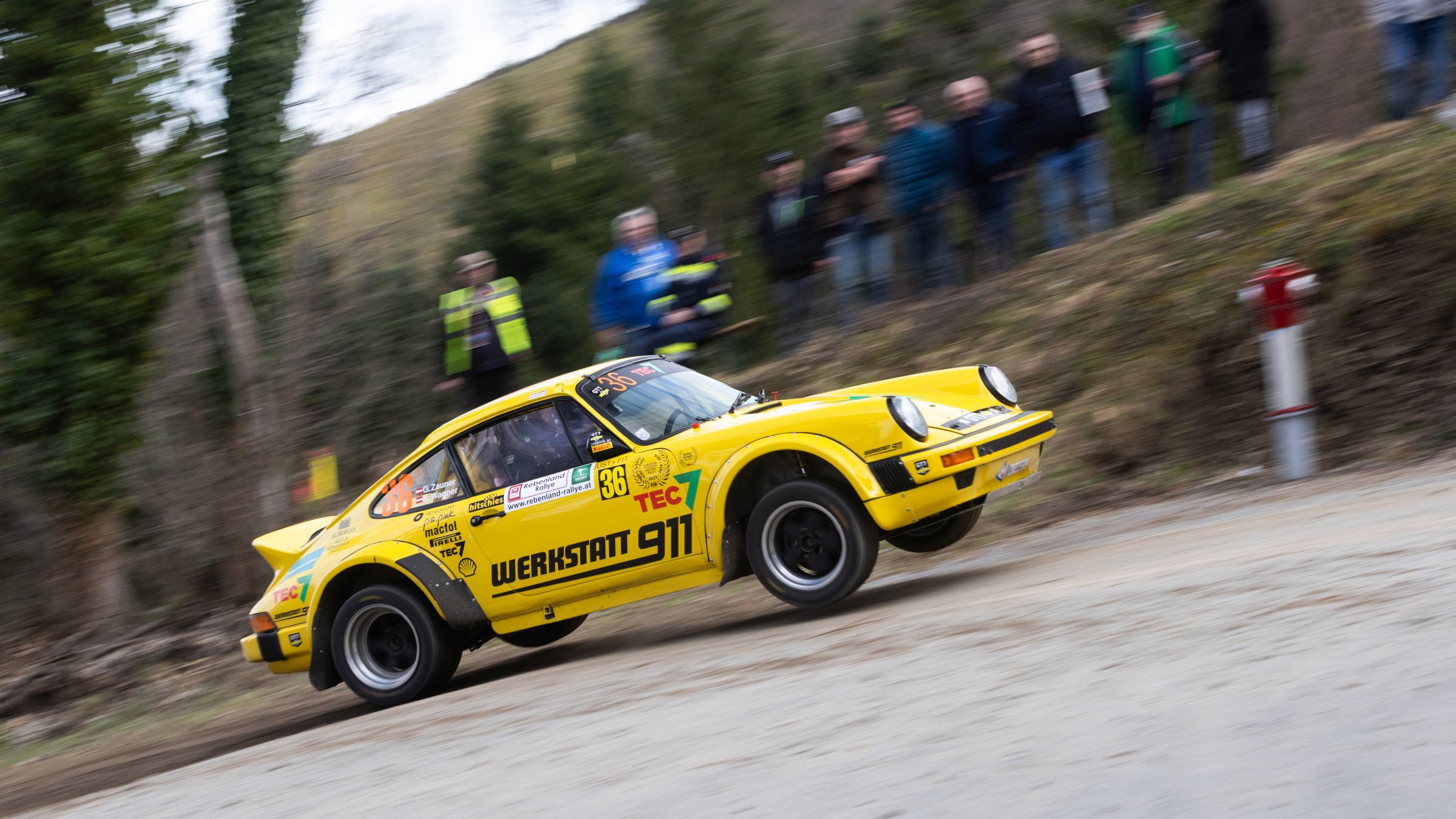Porsche 911 bei der Rebenland Rallye